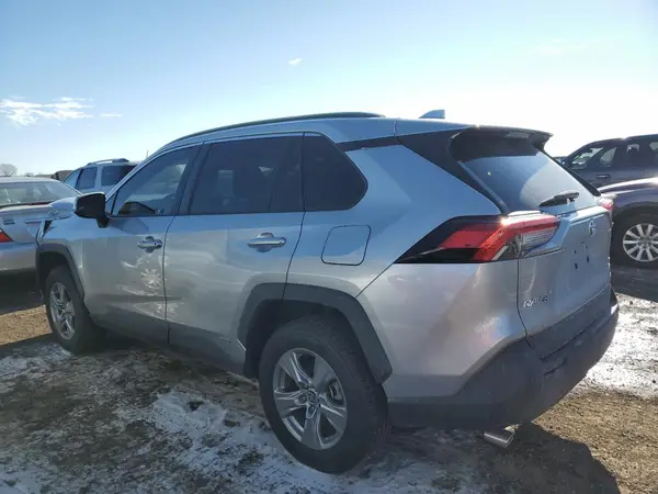 4T3RWRFV8NU067638 2022 TOYOTA RAV 4 - Image 2