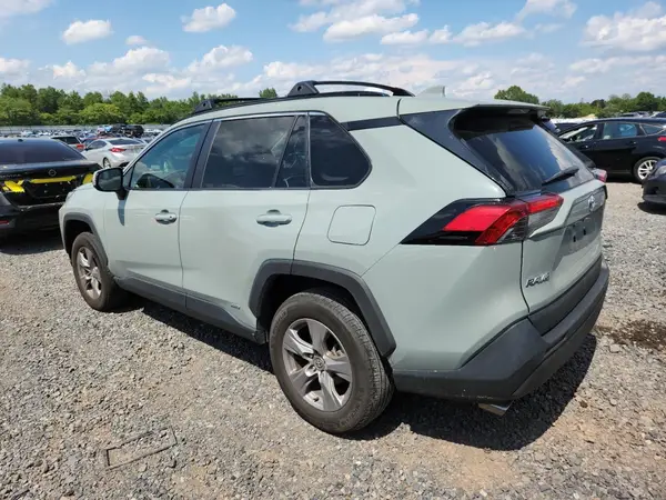 4T3RWRFV8NU074587 2022 TOYOTA RAV 4 - Image 2