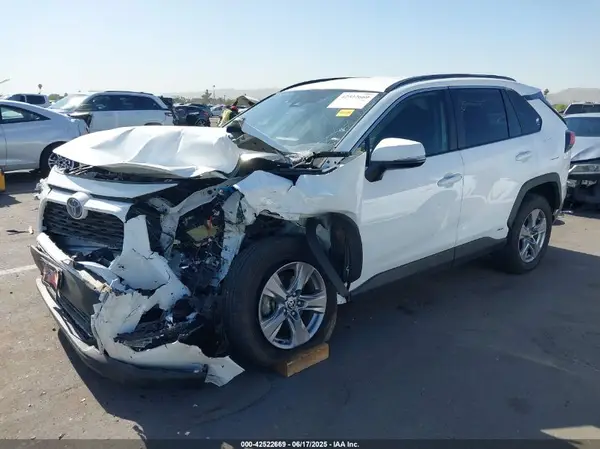 4T3RWRFV8NU082057 2022 TOYOTA RAV 4 - Image 2
