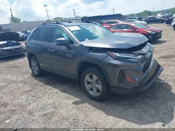 4T3RWRFV8RU111725 2024 TOYOTA RAV 4 - Image 1