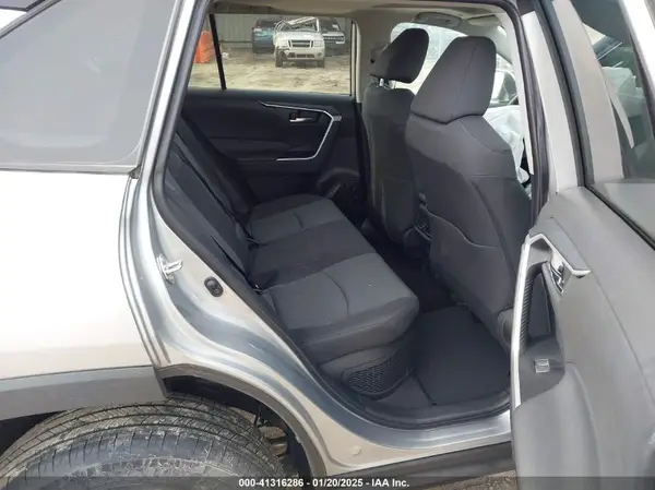 4T3RWRFV8RU146944 2024 TOYOTA RAV 4 - Image 8