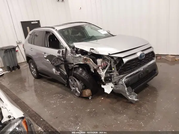 4T3RWRFV8RU162920 2024 TOYOTA RAV 4 - Image 1