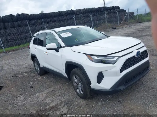 4T3RWRFV9NU079135 2022 TOYOTA RAV 4 - Image 1