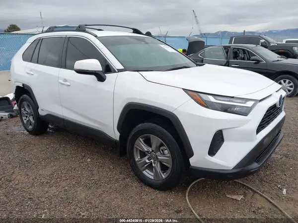 4T3RWRFV9RU130140 2024 TOYOTA RAV 4 - Image 1