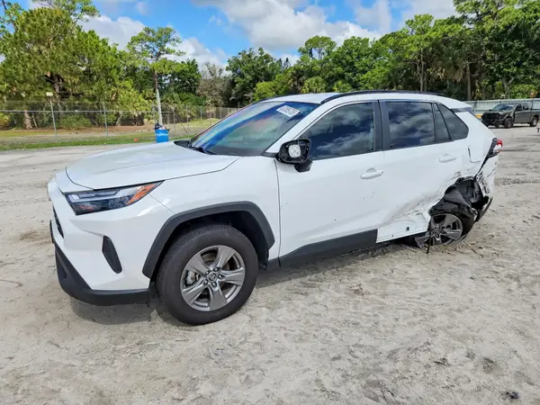 4T3RWRFV9RU149142 2024 TOYOTA RAV 4 - Image 1