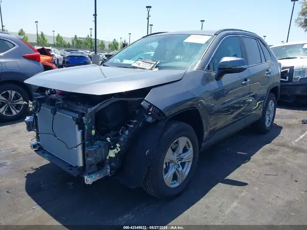 4T3RWRFV9RU156396 2024 TOYOTA RAV 4 - Image 2