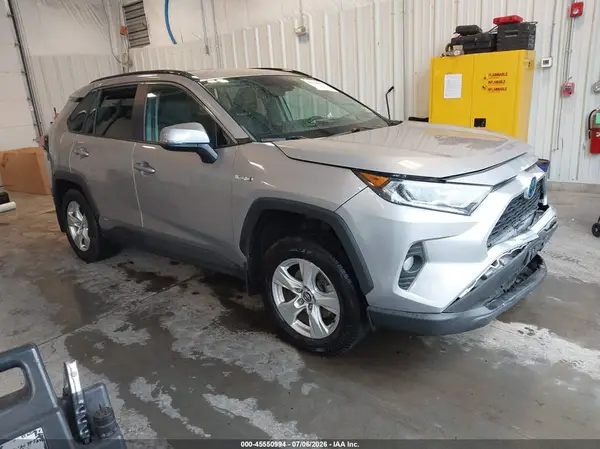 4T3RWRFVXLU003792 2020 TOYOTA RAV 4 - Image 1