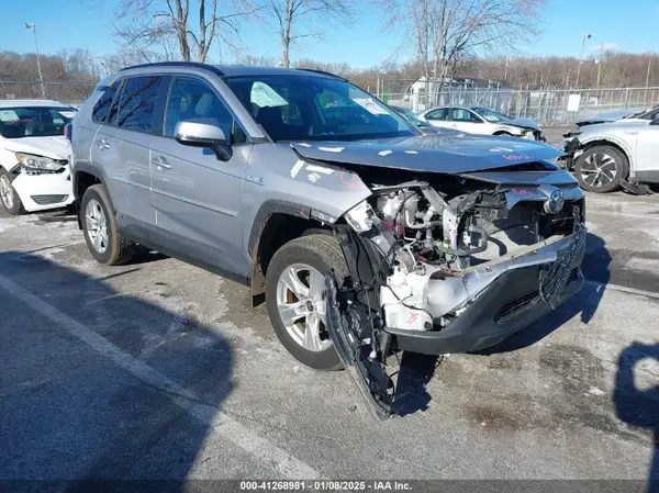 4T3RWRFVXMU033957 2021 TOYOTA RAV 4 - Image 1