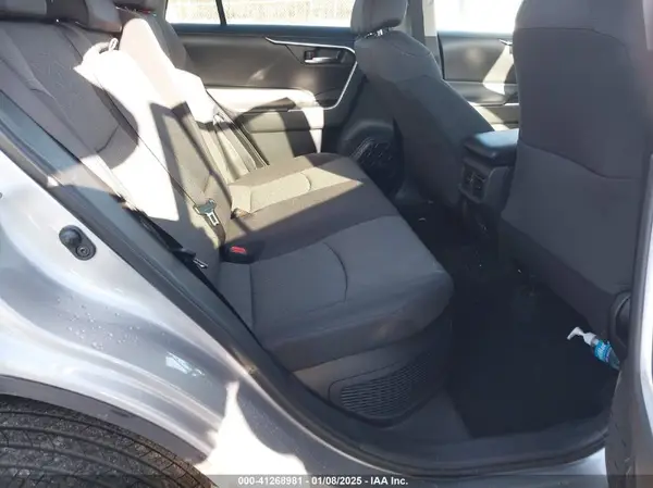 4T3RWRFVXMU033957 2021 TOYOTA RAV 4 - Image 8
