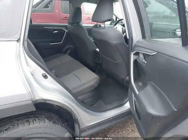 4T3RWRFVXNU051425 2022 TOYOTA RAV 4 - Image 8