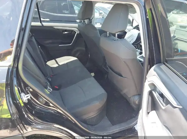 4T3RWRFVXNU061162 2022 TOYOTA RAV 4 - Image 8