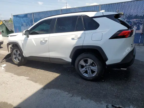 4T3RWRFVXNU064420 2022 TOYOTA RAV 4 - Image 2