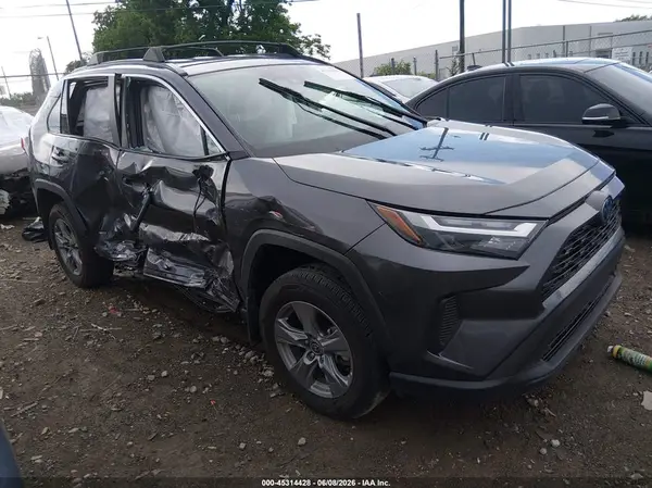4T3RWRFVXNU068225 2022 TOYOTA RAV 4 - Image 1