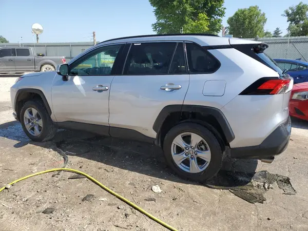 4T3RWRFVXNU074865 2022 TOYOTA RAV 4 - Image 2