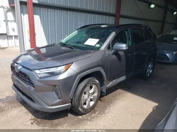 4T3RWRFVXNU077426 2022 TOYOTA RAV 4 - Image 2