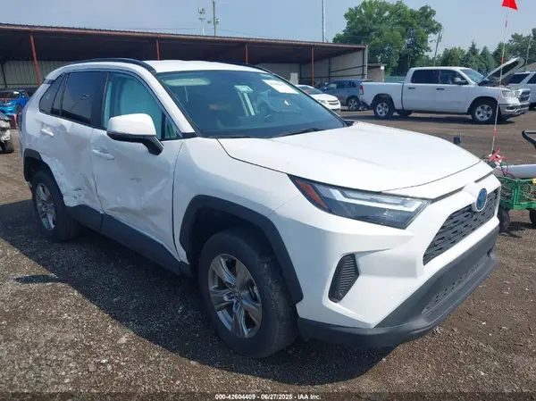 4T3RWRFVXRU125190 2024 TOYOTA RAV 4 - Image 1