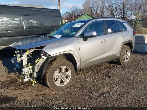 4T3RWRFVXRU146637 2024 TOYOTA RAV 4 - Image 2