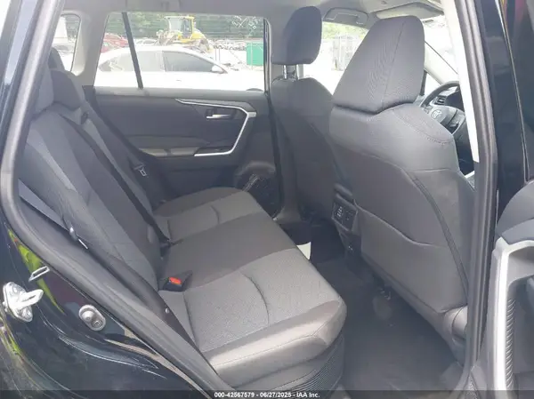 4T3RWRFVXSU177165 2025 TOYOTA RAV 4 - Image 8