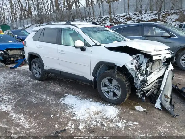4T3RWRFVXSU200976 2025 TOYOTA RAV 4 - Image 1