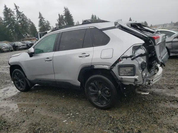 4T3T6RFV0NU103943 2022 TOYOTA RAV 4 - Image 2