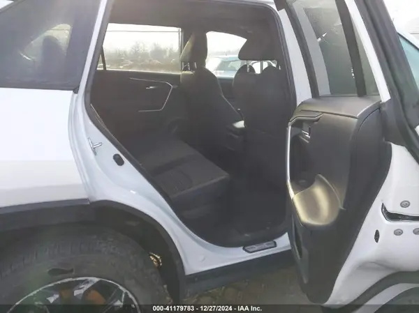 4T3T6RFV0RU143770 2024 TOYOTA RAV 4 - Image 8