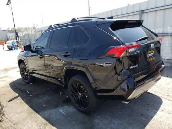 4T3T6RFV2NU101725 2022 TOYOTA RAV 4 - Image 2