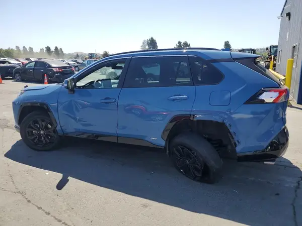 4T3T6RFV2PU110878 2023 TOYOTA RAV 4 - Image 2