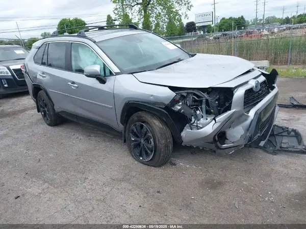 4T3T6RFV2RU162482 2024 TOYOTA RAV 4 - Image 1