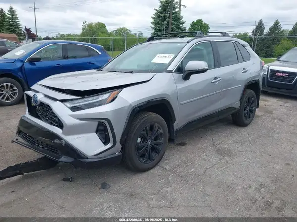 4T3T6RFV2RU162482 2024 TOYOTA RAV 4 - Image 2