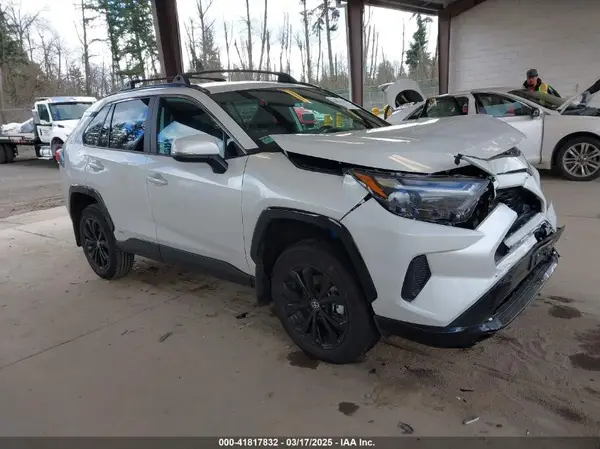 4T3T6RFV3RU163656 2024 TOYOTA RAV 4 - Image 1