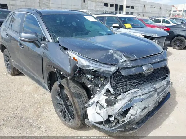 4T3T6RFV3SU181225 2025 TOYOTA RAV 4 - Image 1