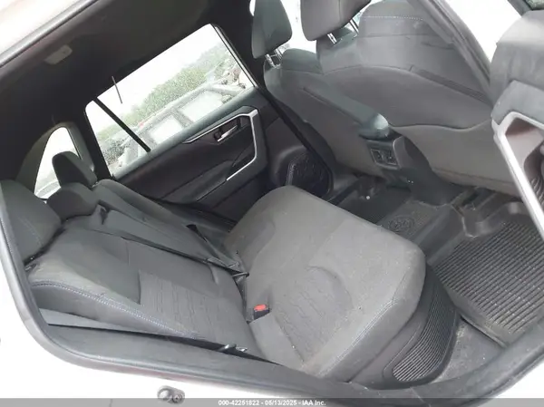 4T3T6RFV4NU085592 2022 TOYOTA RAV 4 - Image 8