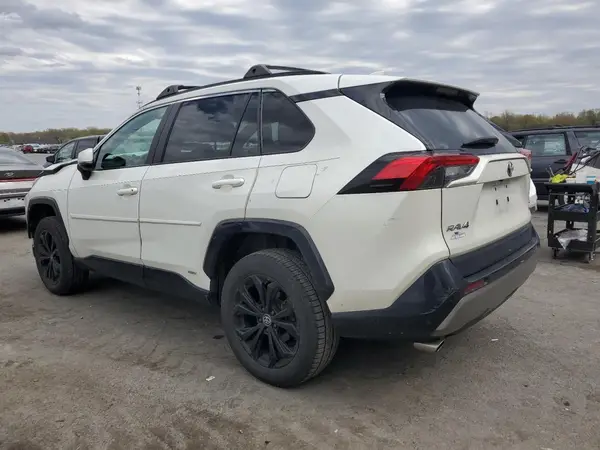 4T3T6RFV4NU104917 2022 TOYOTA RAV 4 - Image 2