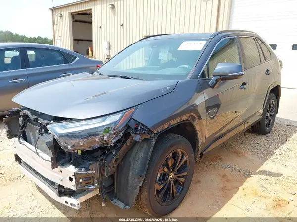 4T3T6RFV4RU144159 2024 TOYOTA RAV 4 - Image 2