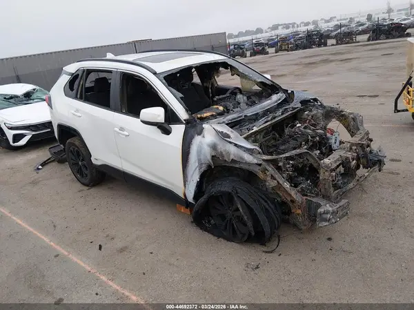 4T3T6RFV5NU100357 2022 TOYOTA RAV 4 - Image 1