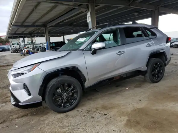 4T3T6RFV6NU066588 2022 TOYOTA RAV 4 - Image 1