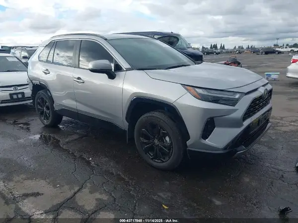 4T3T6RFV6NU079129 2022 TOYOTA RAV 4 - Image 1