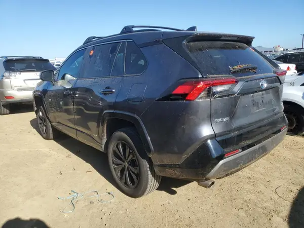 4T3T6RFV6NU104739 2022 TOYOTA RAV 4 - Image 2