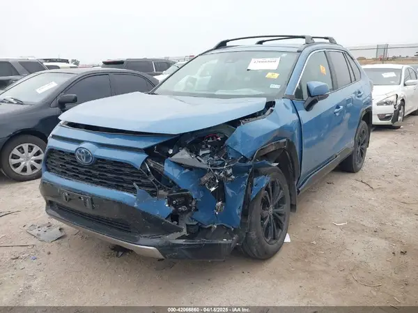 4T3T6RFV6PU130213 2023 TOYOTA RAV 4 - Image 2