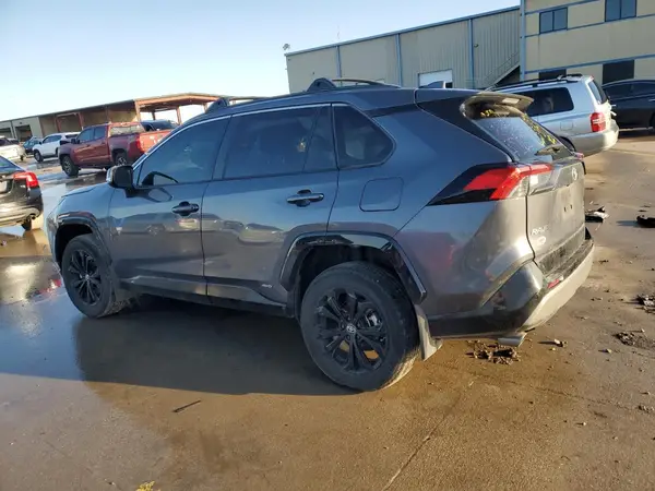 4T3T6RFV6RU152974 2024 TOYOTA RAV 4 - Image 2