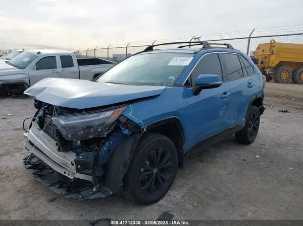 4T3T6RFV6RU153199 2024 TOYOTA RAV 4 - Image 2