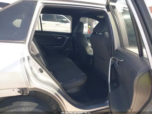 4T3T6RFV8NU090813 2022 TOYOTA RAV 4 - Image 8
