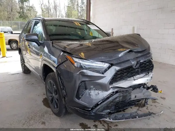 4T3T6RFV8NU101888 2022 TOYOTA RAV 4 - Image 1