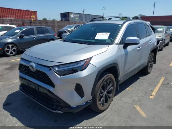 4T3T6RFV9RU146330 2024 TOYOTA RAV 4 - Image 2