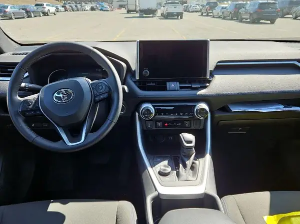 4T3T6RFVXPU133602 2023 TOYOTA RAV 4 - Image 8