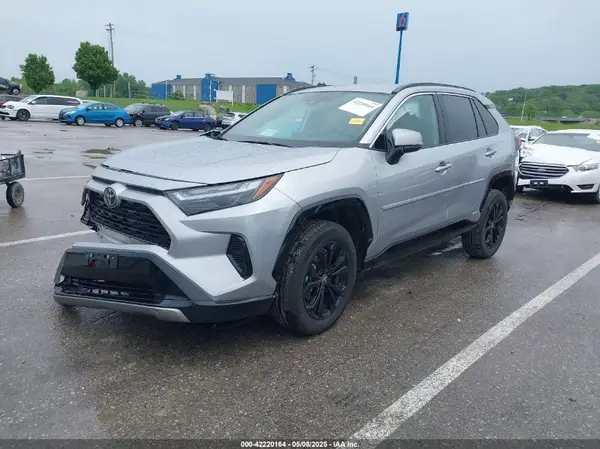 4T3T6RFVXSU176765 2025 TOYOTA RAV 4 - Image 2