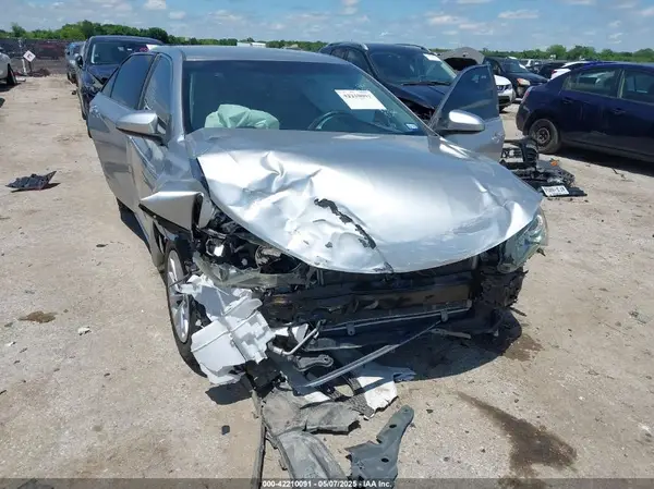 4T4BF1FK0GR516868 2016 TOYOTA CAMRY - Image 1