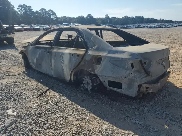 4T4BF1FK0GR518717 2016 TOYOTA CAMRY - Image 2