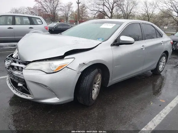 4T4BF1FK0GR520838 2016 TOYOTA CAMRY - Image 2