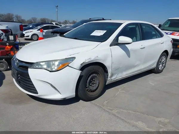4T4BF1FK0GR521469 2016 TOYOTA CAMRY - Image 2